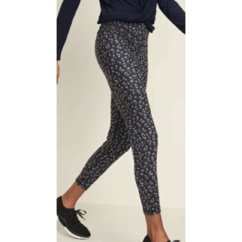 High-Waisted Old Navy PowerPress / Elevate Leggings